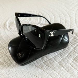Chanel Sunglasses with Polarized lenses